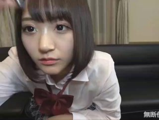 初二女生上海公交车上口交真他妈胆大呀